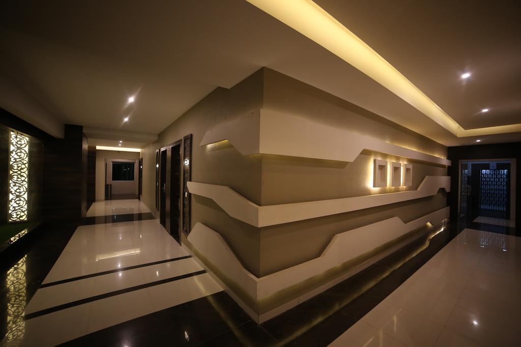Meghdoot Hotel & Resort Ujjain Eksteriør bilde