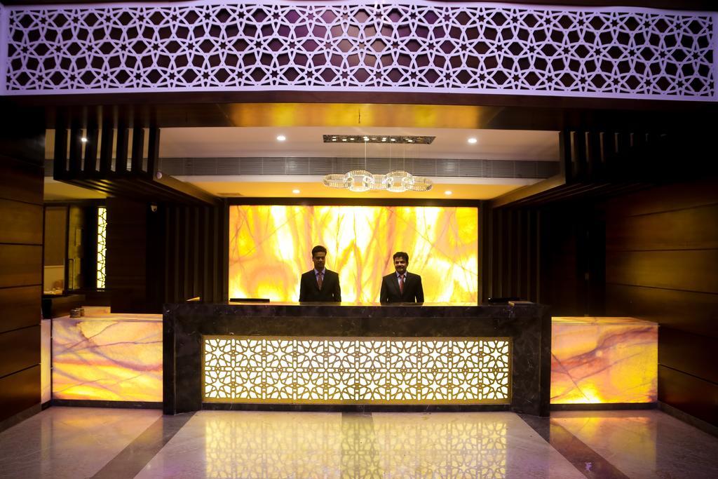 Meghdoot Hotel & Resort Ujjain Eksteriør bilde